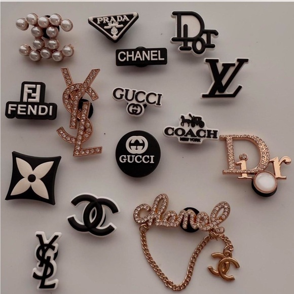 no brand Jewelry - 15 shoe charms